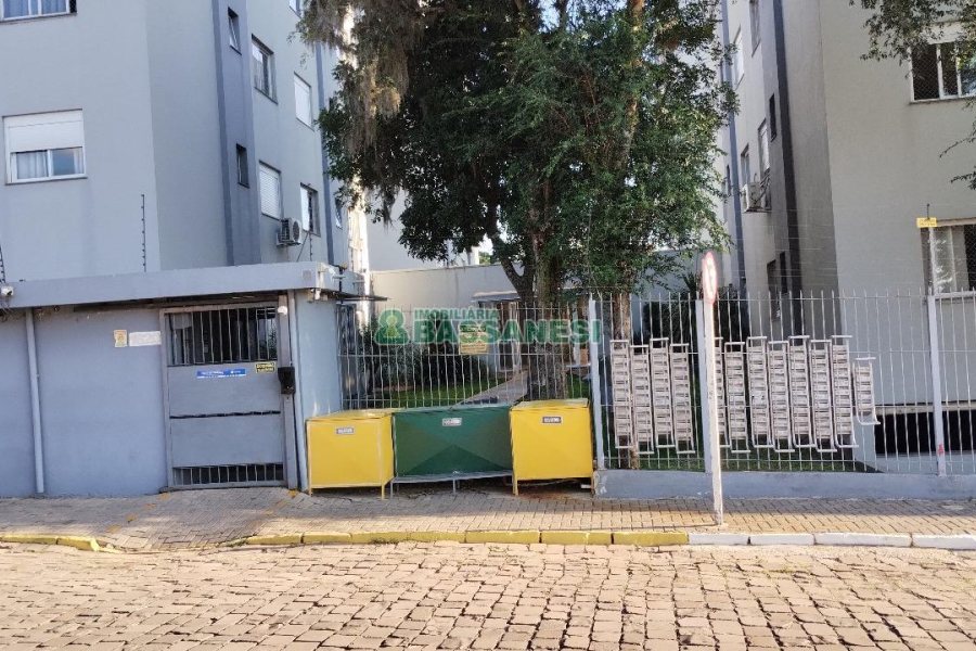 Apartamento com 56m², 2 dormitórios, 1 vaga, no bairro Salgado Filho em Caxias do Sul para Comprar