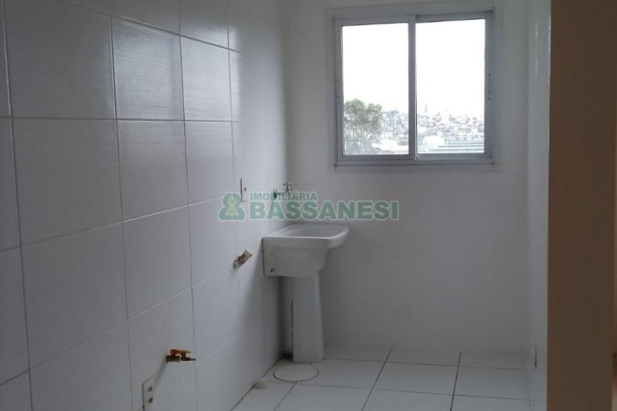 Apartamento com 56m², 2 dormitórios, 1 vaga, no bairro Salgado Filho em Caxias do Sul para Comprar