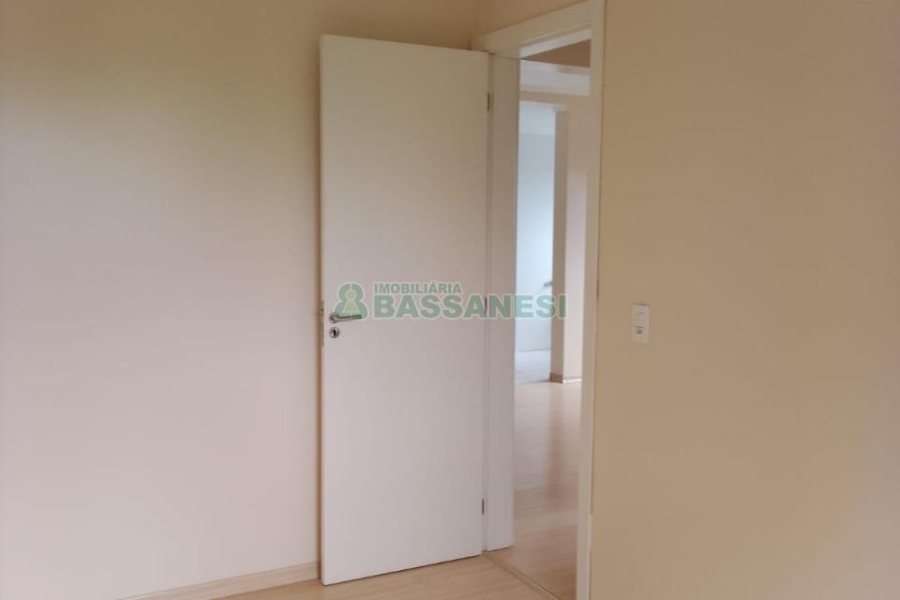 Apartamento com 56m², 2 dormitórios, 1 vaga, no bairro Salgado Filho em Caxias do Sul para Comprar