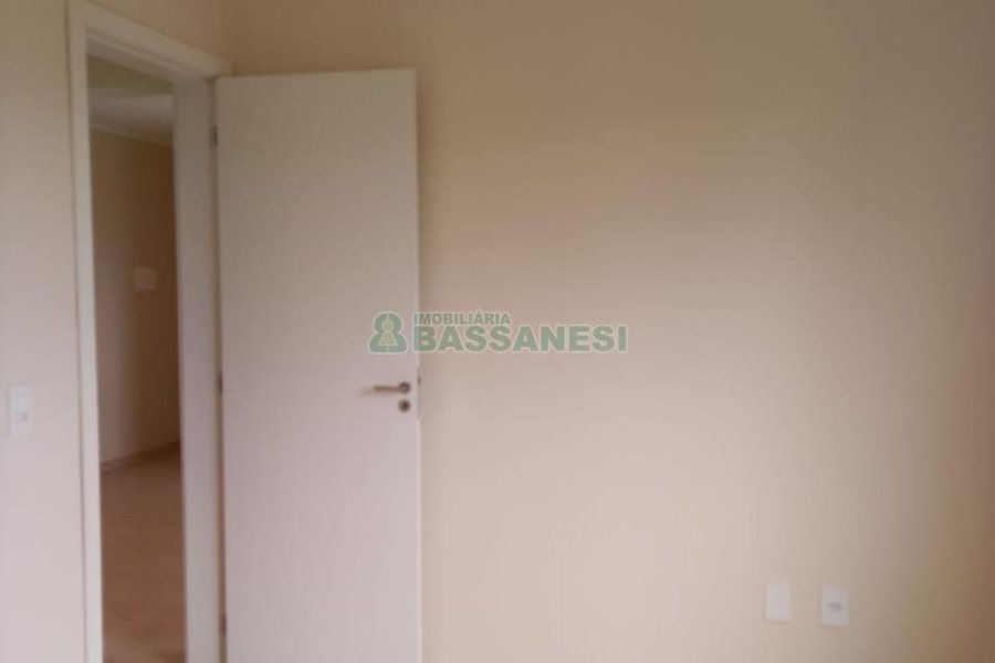 Apartamento com 56m², 2 dormitórios, 1 vaga, no bairro Salgado Filho em Caxias do Sul para Comprar