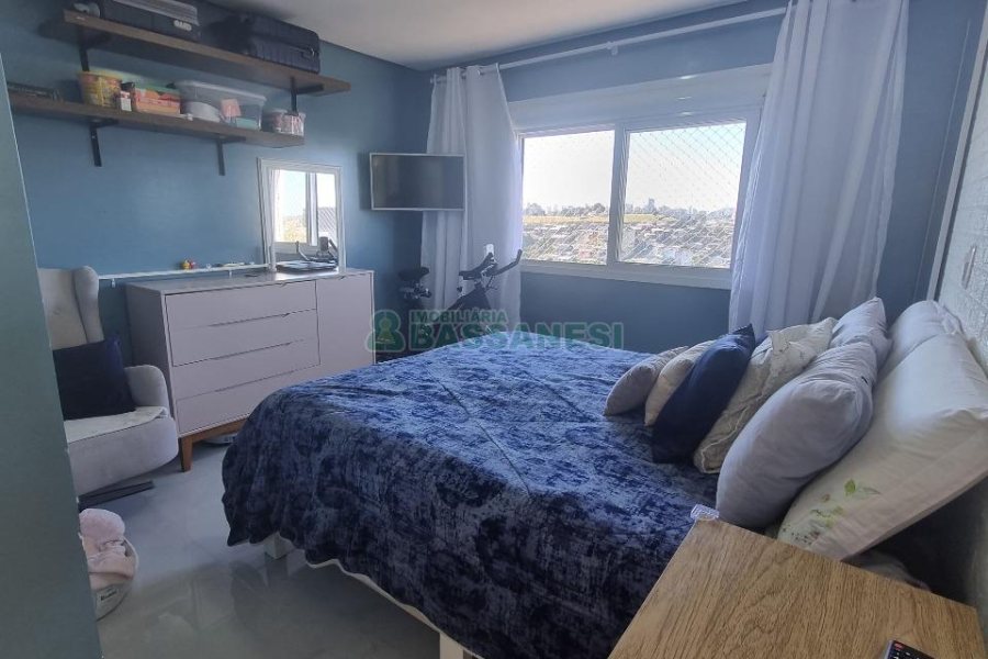 Apartamento com 80m², 2 dormitórios, 1 vaga, no bairro Charqueadas em Caxias do Sul para Comprar