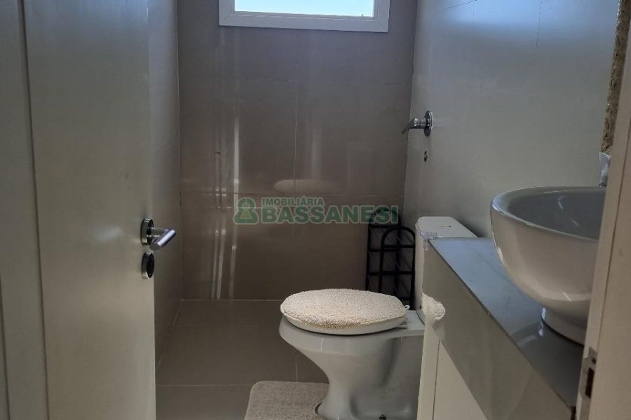 Apartamento com 80m², 2 dormitórios, 1 vaga, no bairro Charqueadas em Caxias do Sul para Comprar