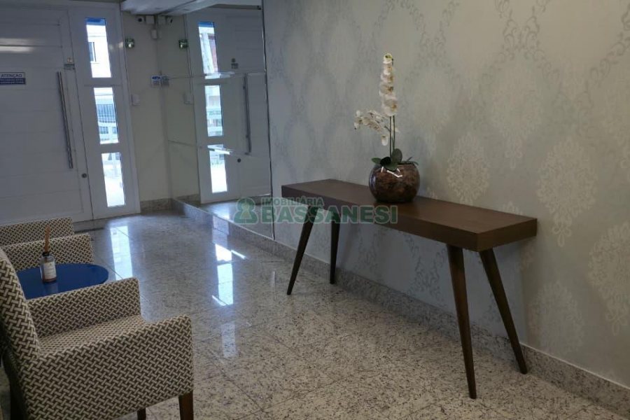 Apartamento com 80m², 2 dormitórios, 1 vaga, no bairro Charqueadas em Caxias do Sul para Comprar