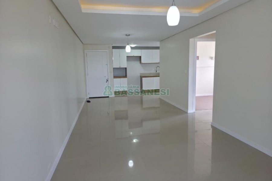 Apartamento com 80m², 2 dormitórios, 1 vaga, no bairro Charqueadas em Caxias do Sul para Comprar