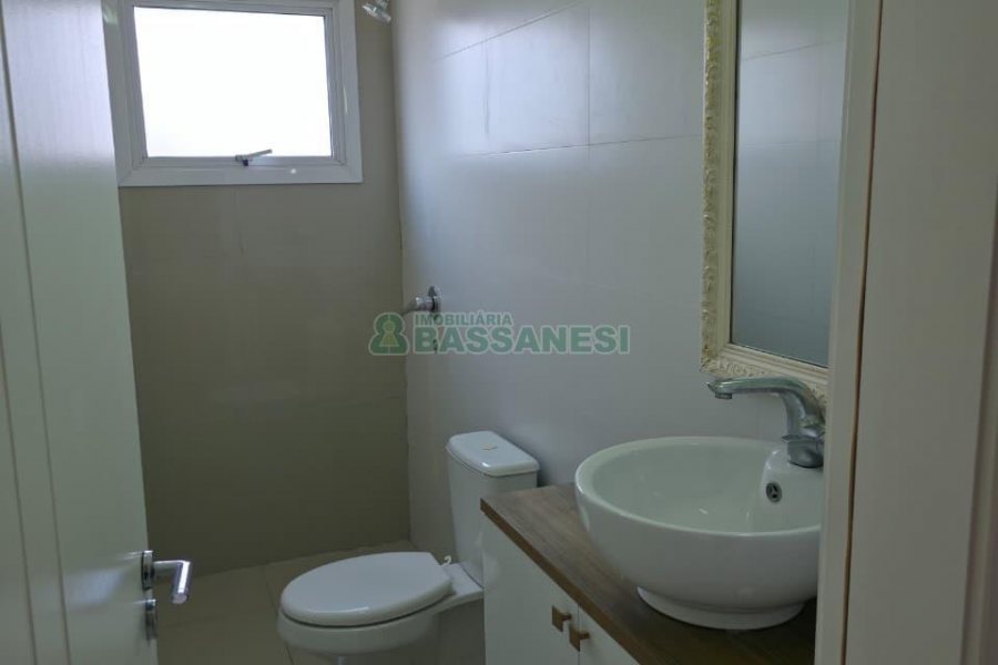 Apartamento com 80m², 2 dormitórios, 1 vaga, no bairro Charqueadas em Caxias do Sul para Comprar