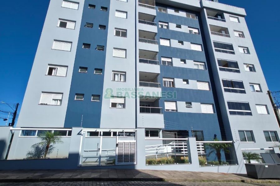 Apartamento com 80m², 2 dormitórios, 1 vaga, no bairro Charqueadas em Caxias do Sul para Comprar