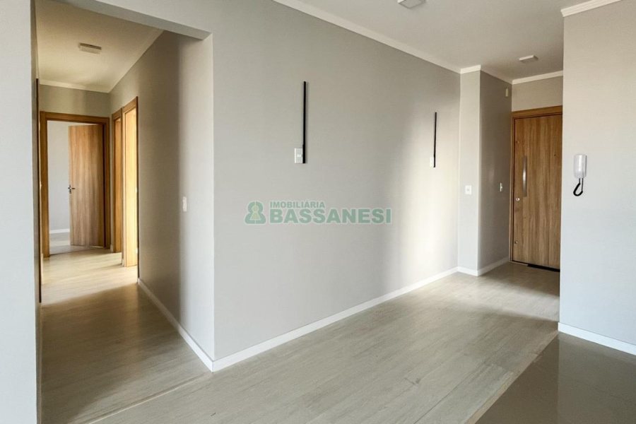 Apartamento com 100m², 3 dormitórios, 6 vagas, no bairro De Lazzer em Caxias do Sul para Comprar