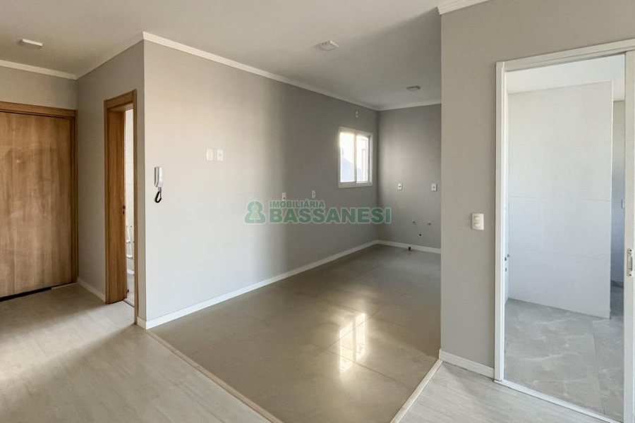 Apartamento com 100m², 3 dormitórios, 6 vagas, no bairro De Lazzer em Caxias do Sul para Comprar