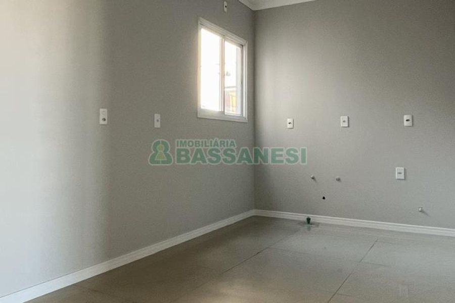Apartamento com 100m², 3 dormitórios, 6 vagas, no bairro De Lazzer em Caxias do Sul para Comprar