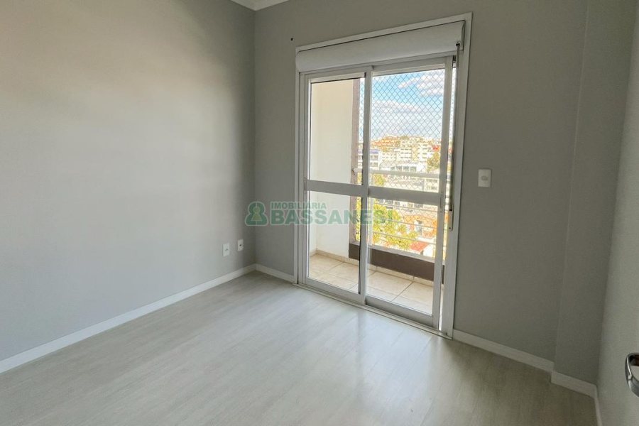 Apartamento com 100m², 3 dormitórios, 6 vagas, no bairro De Lazzer em Caxias do Sul para Comprar