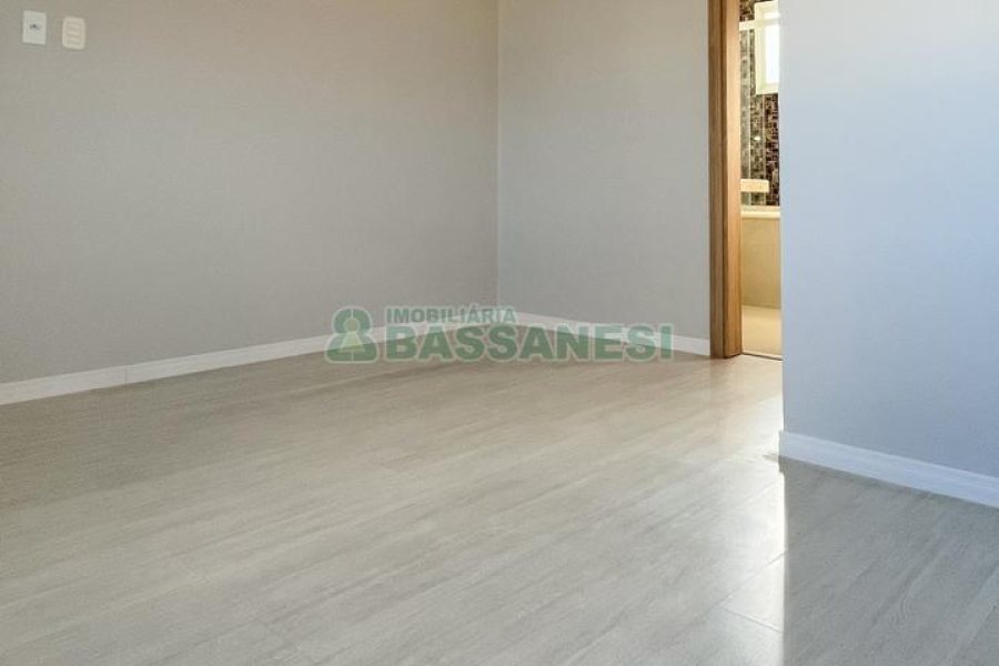 Apartamento com 100m², 3 dormitórios, 6 vagas, no bairro De Lazzer em Caxias do Sul para Comprar