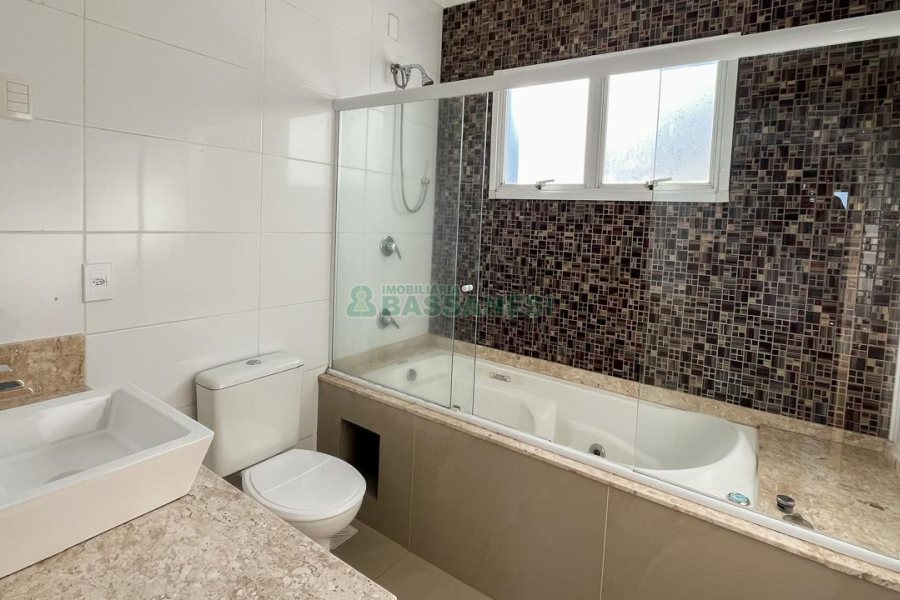 Apartamento com 100m², 3 dormitórios, 6 vagas, no bairro De Lazzer em Caxias do Sul para Comprar