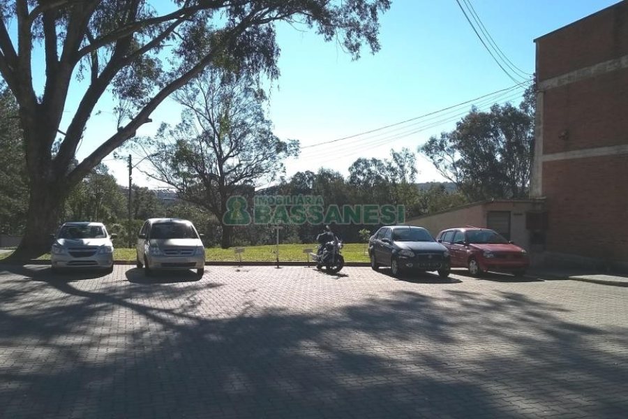 Pavilhão com 3370m², no bairro Santa Fé em Caxias do Sul para Alugar