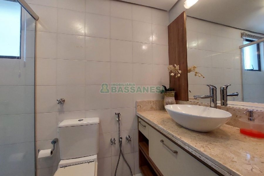 Apto Mobiliado com 99m², 3 dormitórios, 2 vagas, no bairro Pio X em Caxias do Sul para Alugar ou Comprar