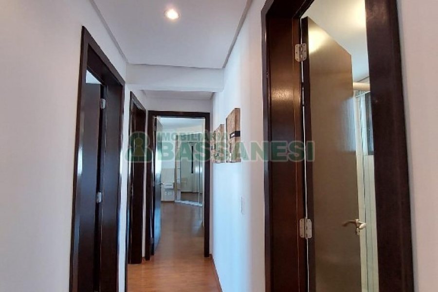 Apto Mobiliado com 99m², 3 dormitórios, 2 vagas, no bairro Pio X em Caxias do Sul para Alugar ou Comprar