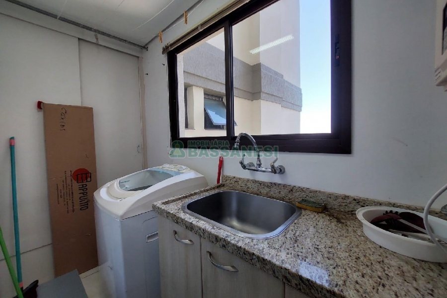 Apto Mobiliado com 99m², 3 dormitórios, 2 vagas, no bairro Pio X em Caxias do Sul para Alugar ou Comprar