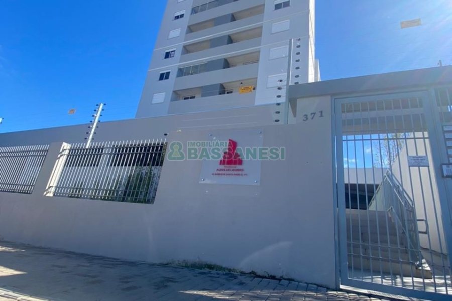 Apto Mobiliado com 64m², 2 dormitórios, 1 vaga, no bairro Jardelino Ramos em Caxias do Sul para Comprar