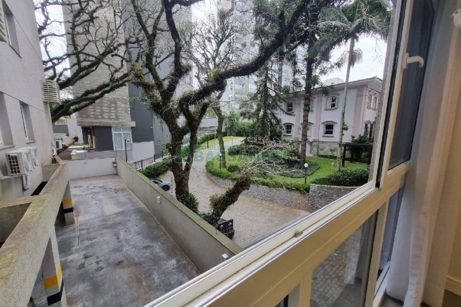 Sala com 33m², no bairro Centro em Caxias do Sul para Alugar ou Comprar