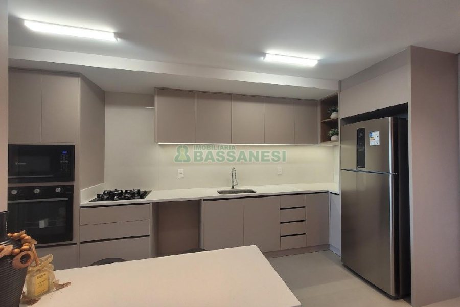 Apto Mobiliado com 110m², 3 dormitórios, 2 vagas, no bairro Petrópolis em Caxias do Sul para Alugar