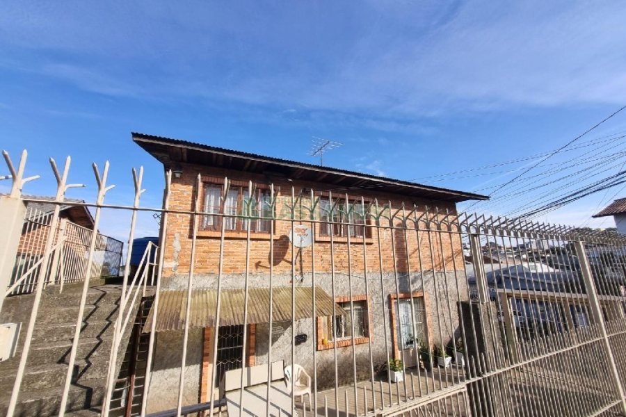 Casa com 80m², 2 dormitórios, no bairro Presidente Vargas em Caxias do Sul para Alugar