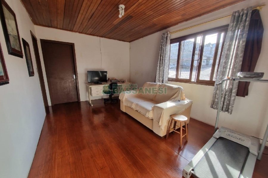 Casa com 80m², 2 dormitórios, no bairro Presidente Vargas em Caxias do Sul para Alugar