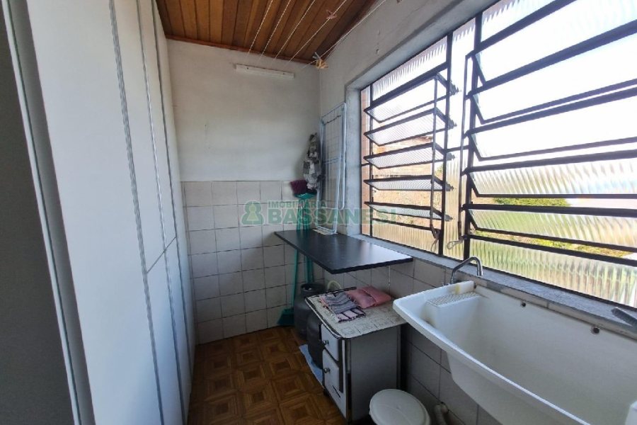 Casa com 80m², 2 dormitórios, no bairro Presidente Vargas em Caxias do Sul para Alugar