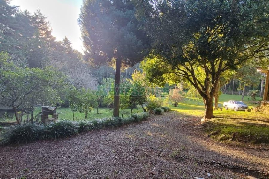 Chácara com 300m², 4 dormitórios, no bairro Fazenda Souza em Caxias do Sul para Comprar