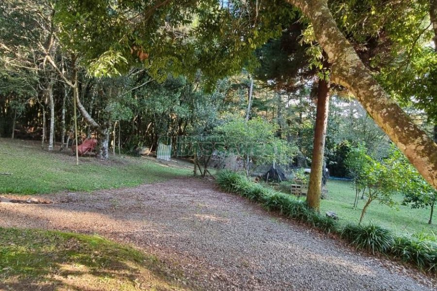 Chácara com 300m², 4 dormitórios, no bairro Fazenda Souza em Caxias do Sul para Comprar