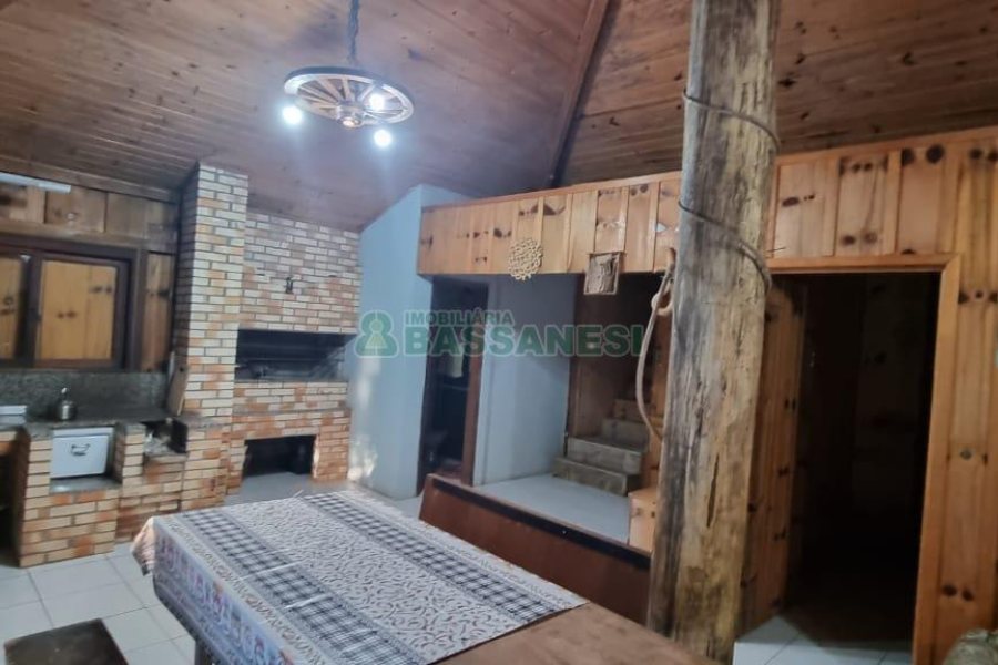 Chácara com 300m², 4 dormitórios, no bairro Fazenda Souza em Caxias do Sul para Comprar