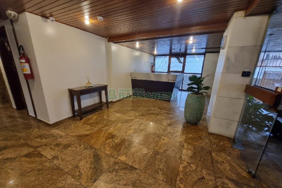 Apto Mobiliado com 130m², 3 dormitórios, 1 vaga, no bairro Lourdes em Caxias do Sul para Comprar