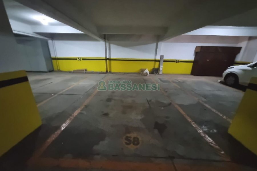 Apto Mobiliado com 130m², 3 dormitórios, 1 vaga, no bairro Lourdes em Caxias do Sul para Comprar
