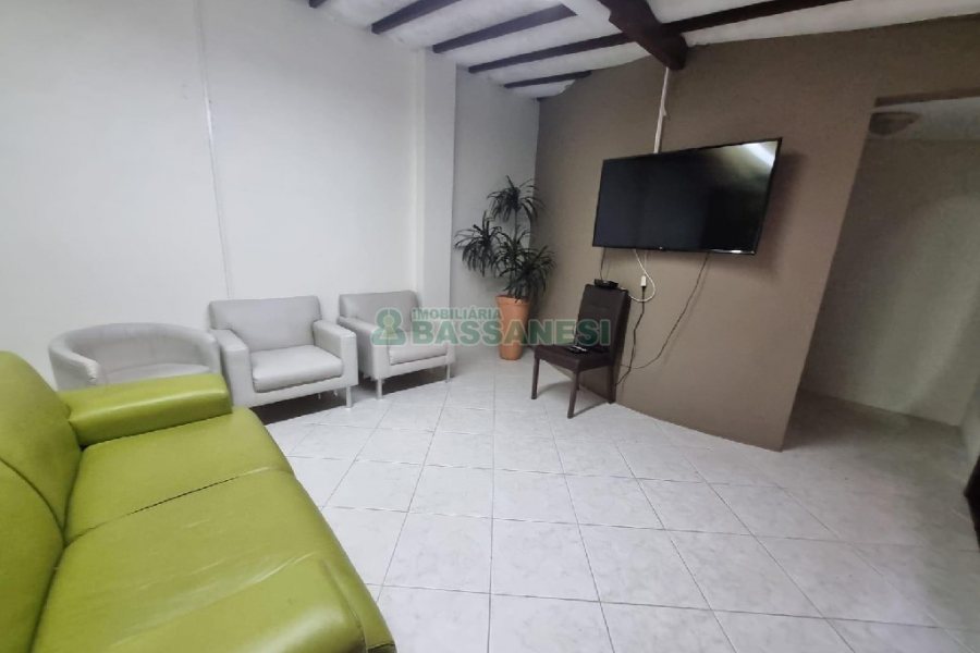 Apto Mobiliado com 130m², 3 dormitórios, 1 vaga, no bairro Lourdes em Caxias do Sul para Comprar