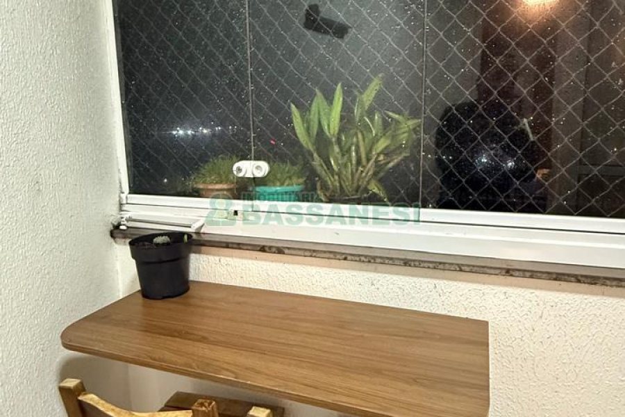 Apartamento com 66m², 2 dormitórios, 1 vaga, no bairro Kayser em Caxias do Sul para Comprar