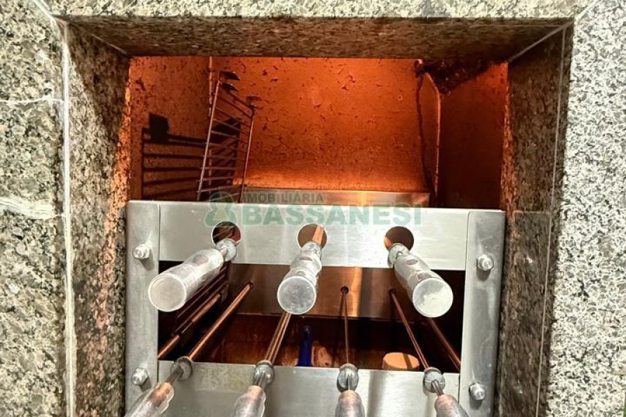 Apartamento com 66m², 2 dormitórios, 1 vaga, no bairro Kayser em Caxias do Sul para Comprar