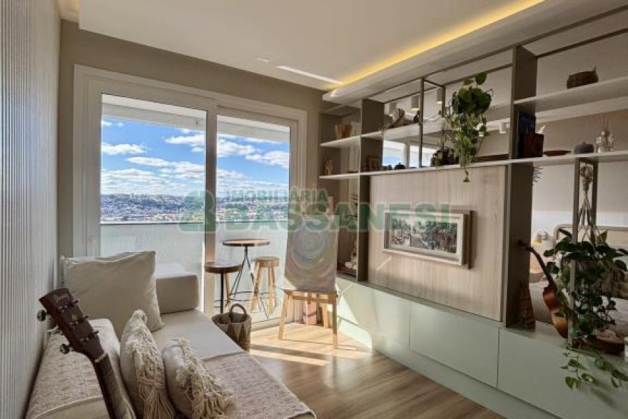 Apartamento com 58m², 1 dormitório, 1 vaga, no bairro Santa Catarina em Caxias do Sul para Comprar