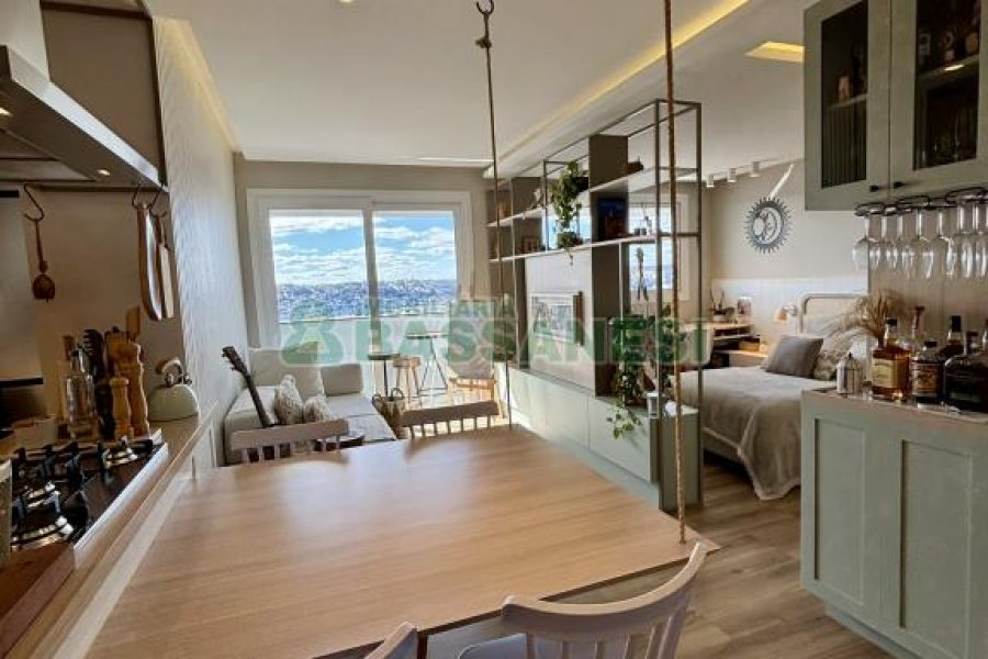 Apartamento com 58m², 1 dormitório, 1 vaga, no bairro Santa Catarina em Caxias do Sul para Comprar