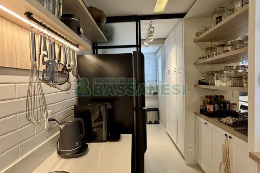 Apartamento com 58m², 1 dormitório, 1 vaga, no bairro Santa Catarina em Caxias do Sul para Comprar