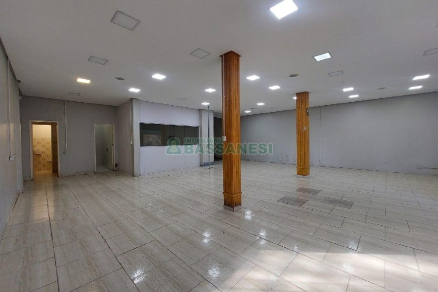 Loja com 160m², no bairro Santa Catarina em Caxias do Sul para Alugar