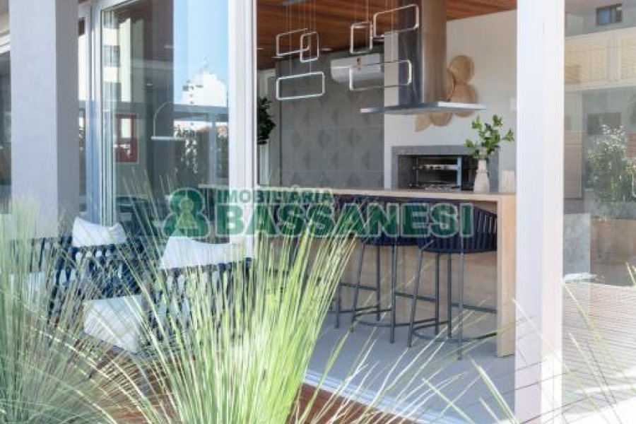 Apto Mobiliado com 164m², 3 dormitórios, 2 vagas, no bairro Madureira em Caxias do Sul para Alugar