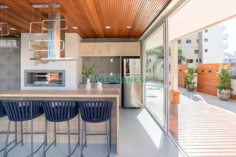 Apto Mobiliado com 164m², 3 dormitórios, 2 vagas, no bairro Madureira em Caxias do Sul para Alugar