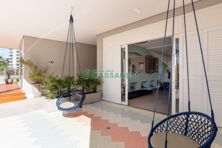 Apto Mobiliado com 164m², 3 dormitórios, 2 vagas, no bairro Madureira em Caxias do Sul para Alugar