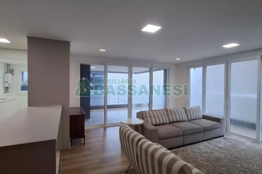 Apto Mobiliado com 164m², 3 dormitórios, 2 vagas, no bairro Madureira em Caxias do Sul para Alugar