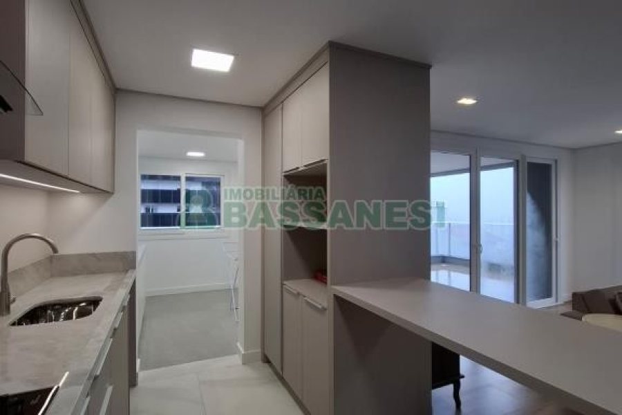 Apto Mobiliado com 164m², 3 dormitórios, 2 vagas, no bairro Madureira em Caxias do Sul para Alugar