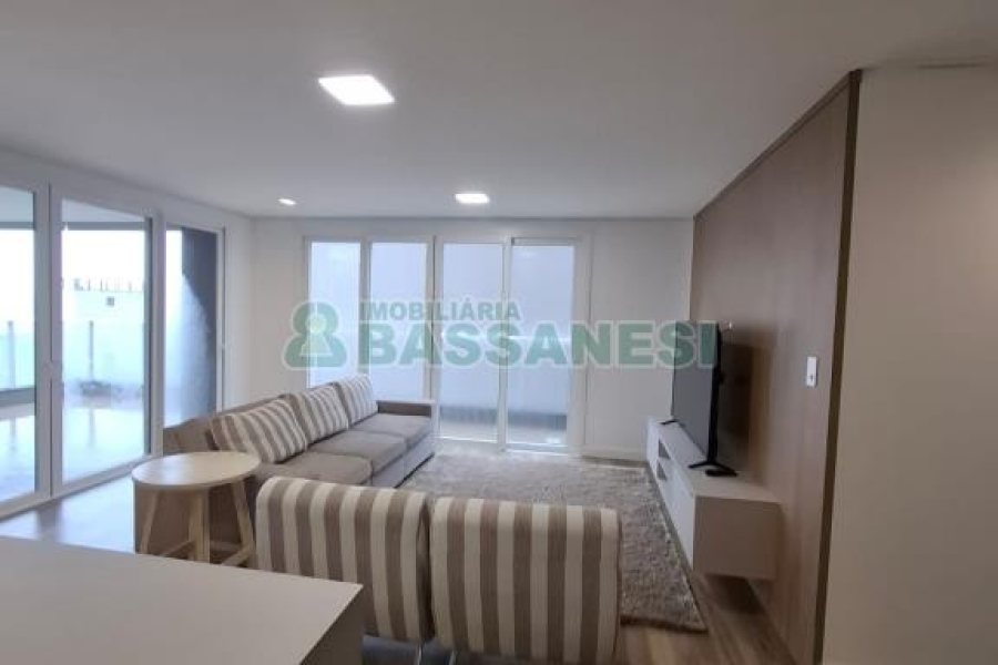 Apto Mobiliado com 164m², 3 dormitórios, 2 vagas, no bairro Madureira em Caxias do Sul para Alugar