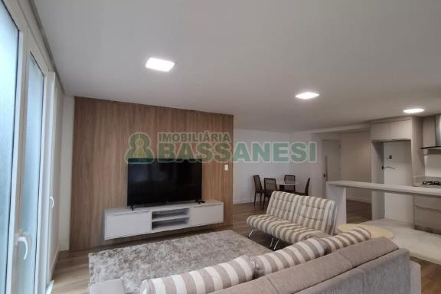 Apto Mobiliado com 164m², 3 dormitórios, 2 vagas, no bairro Madureira em Caxias do Sul para Alugar