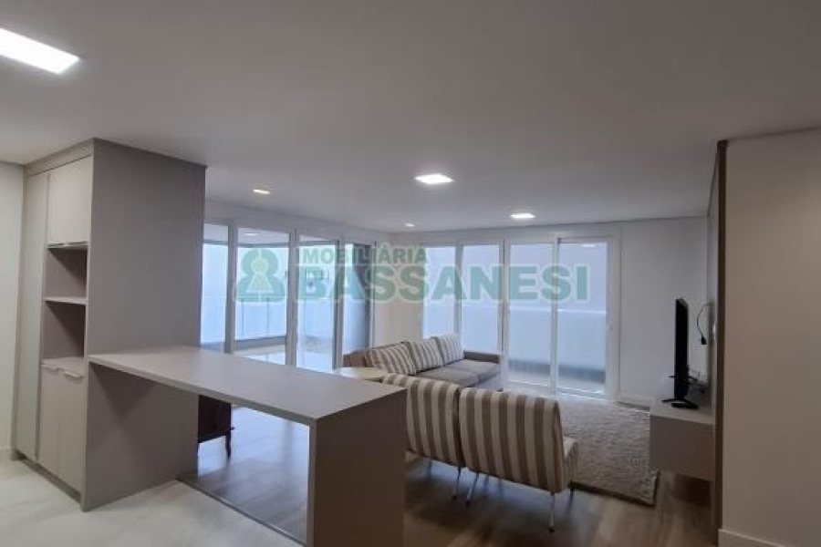 Apto Mobiliado com 164m², 3 dormitórios, 2 vagas, no bairro Madureira em Caxias do Sul para Alugar