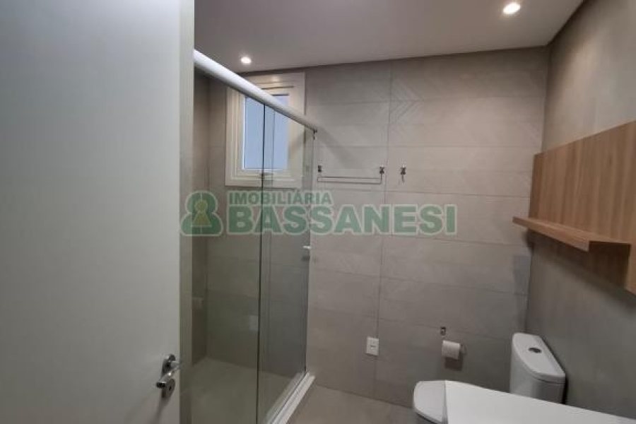 Apto Mobiliado com 164m², 3 dormitórios, 2 vagas, no bairro Madureira em Caxias do Sul para Alugar