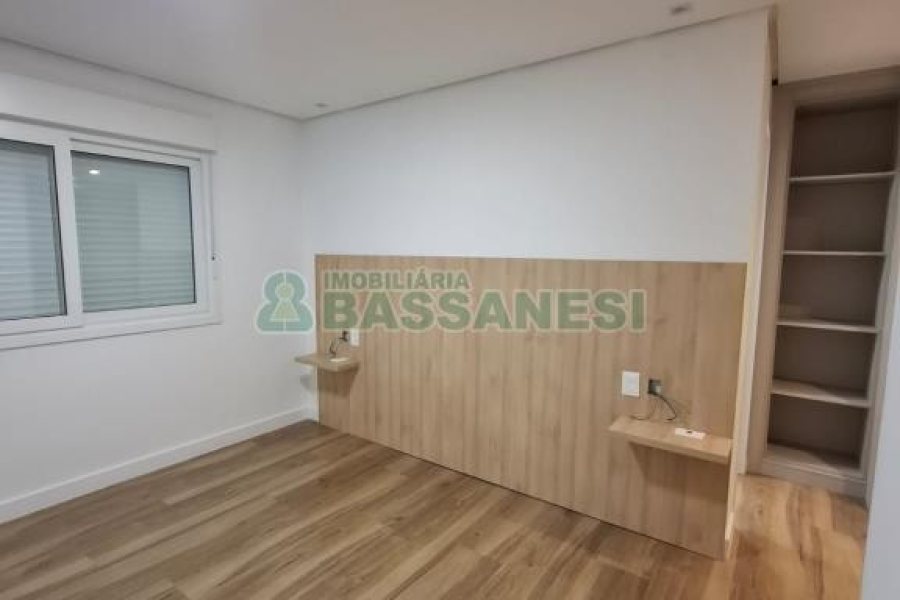 Apto Mobiliado com 164m², 3 dormitórios, 2 vagas, no bairro Madureira em Caxias do Sul para Alugar