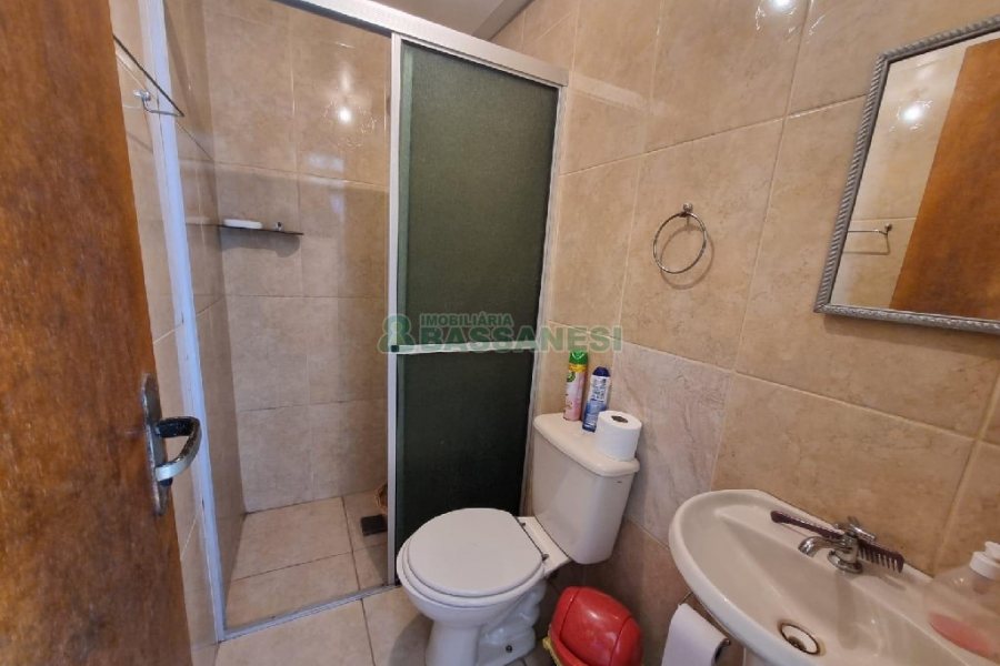 Casa Mobiliada com 150m², 3 dormitórios, 2 vagas, no bairro Cidade Nova em Caxias do Sul para Alugar ou Comprar