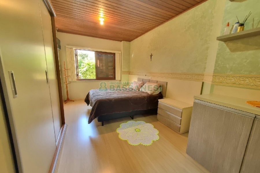 Casa Mobiliada com 150m², 3 dormitórios, 2 vagas, no bairro Cidade Nova em Caxias do Sul para Alugar ou Comprar